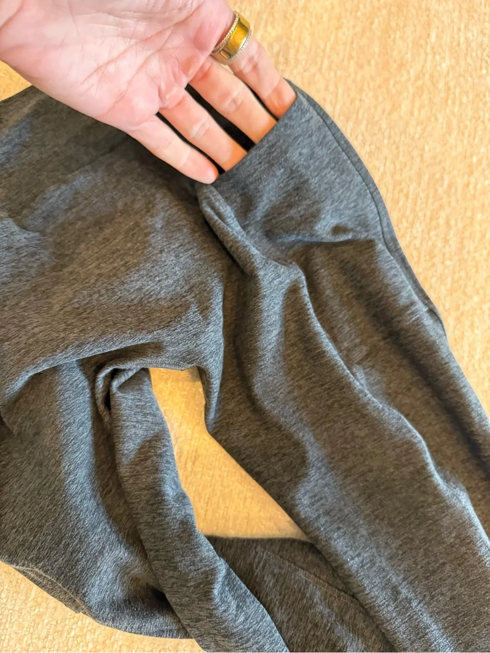 Bombshell Sportswear Curve 2.0 Leggings – Charcoal – Size Small – Pockets!!